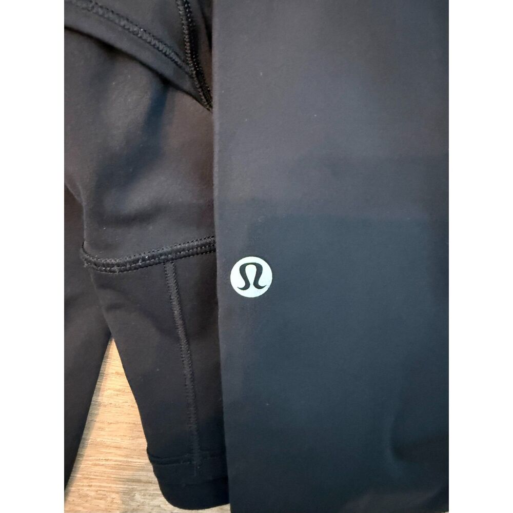 Lululemon Black Cropped Leggings Size 4 - Picture 4 of 6